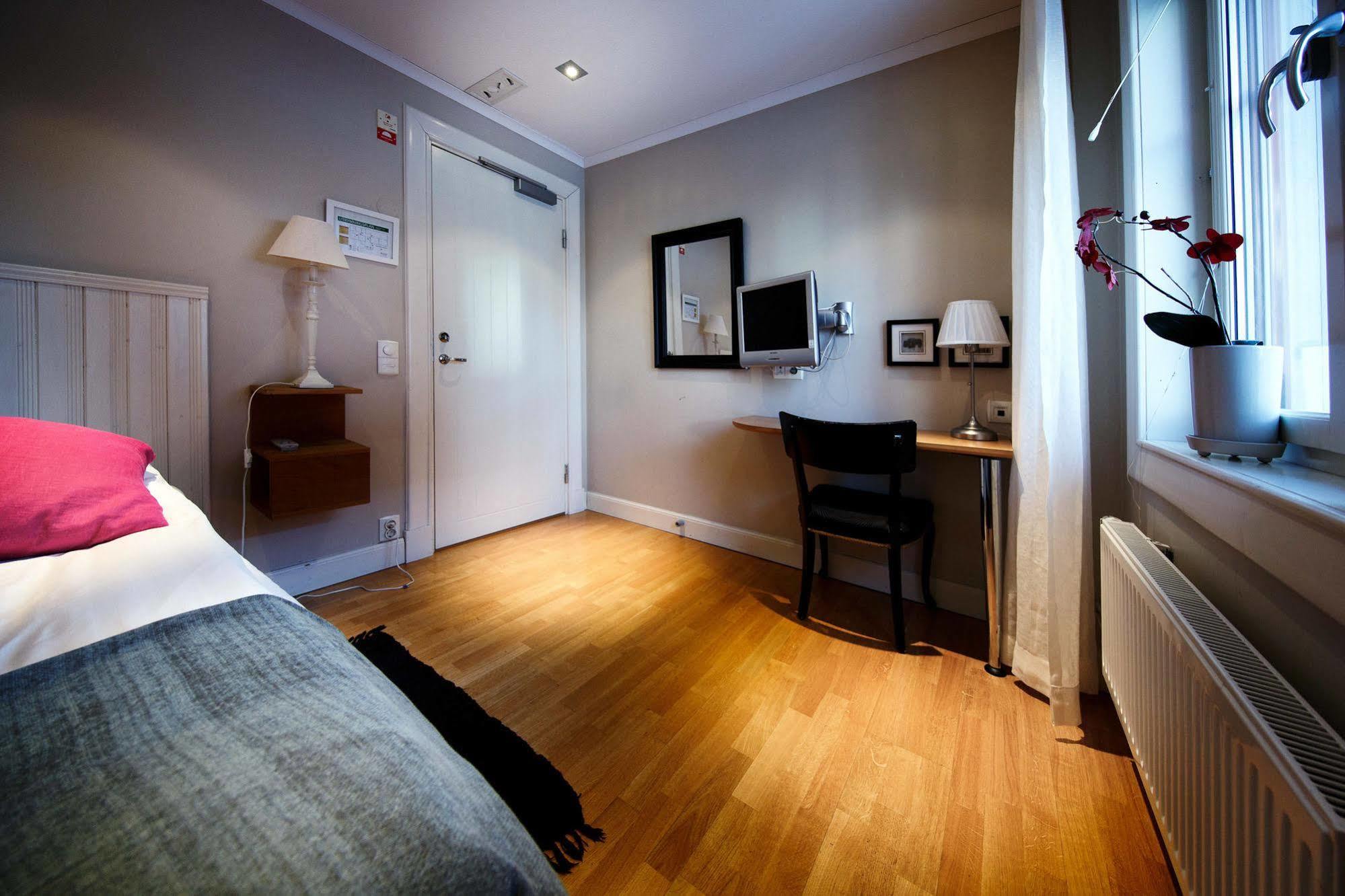 Hotell Pilen Умео Екстер'єр фото