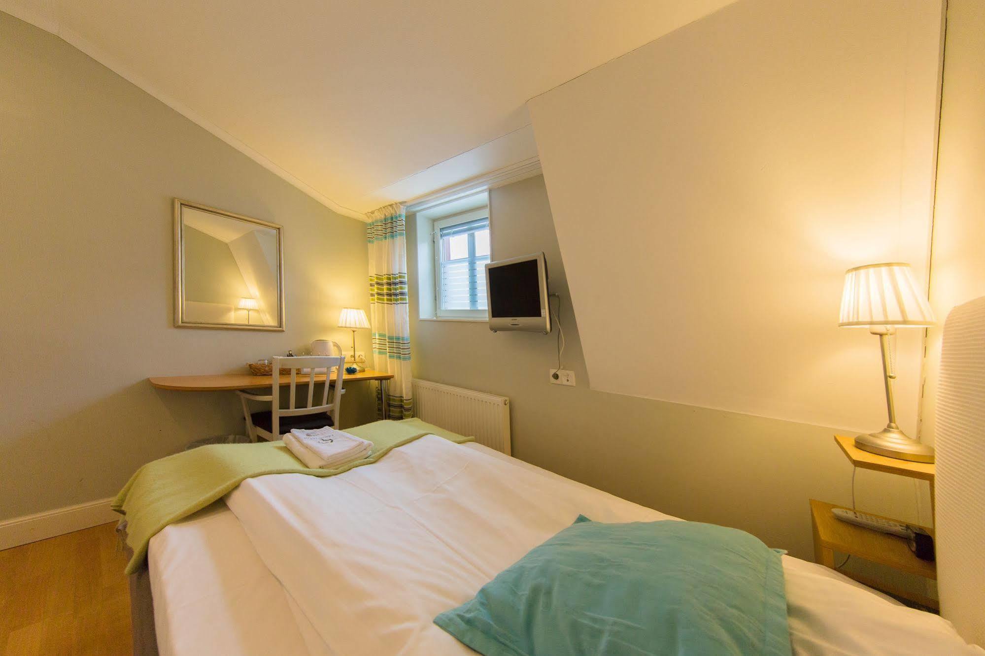 Hotell Pilen Умео Екстер'єр фото
